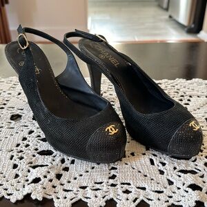 **SOLD** Beautiful Chanel Slingbacks